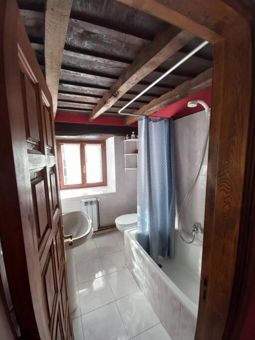 Willa Casa Rustica En Dobres Con Vistas A La Montana Zewnętrze zdjęcie